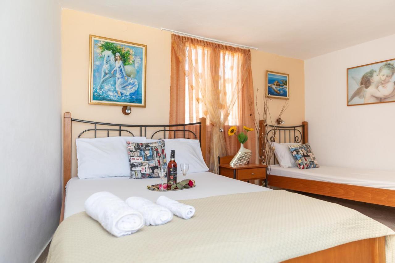Rooms Maria Naxos City Екстериор снимка