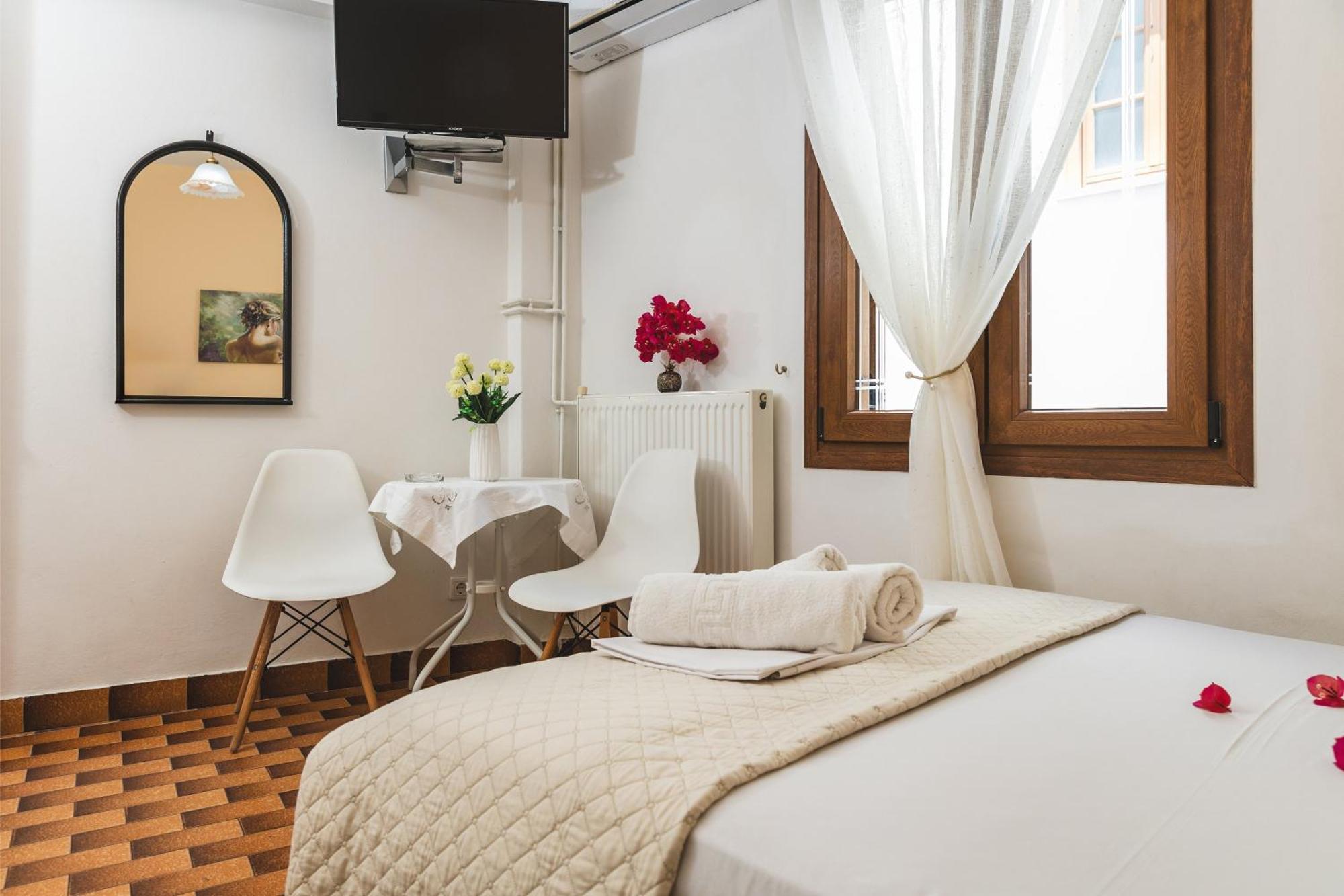 Rooms Maria Naxos City Екстериор снимка