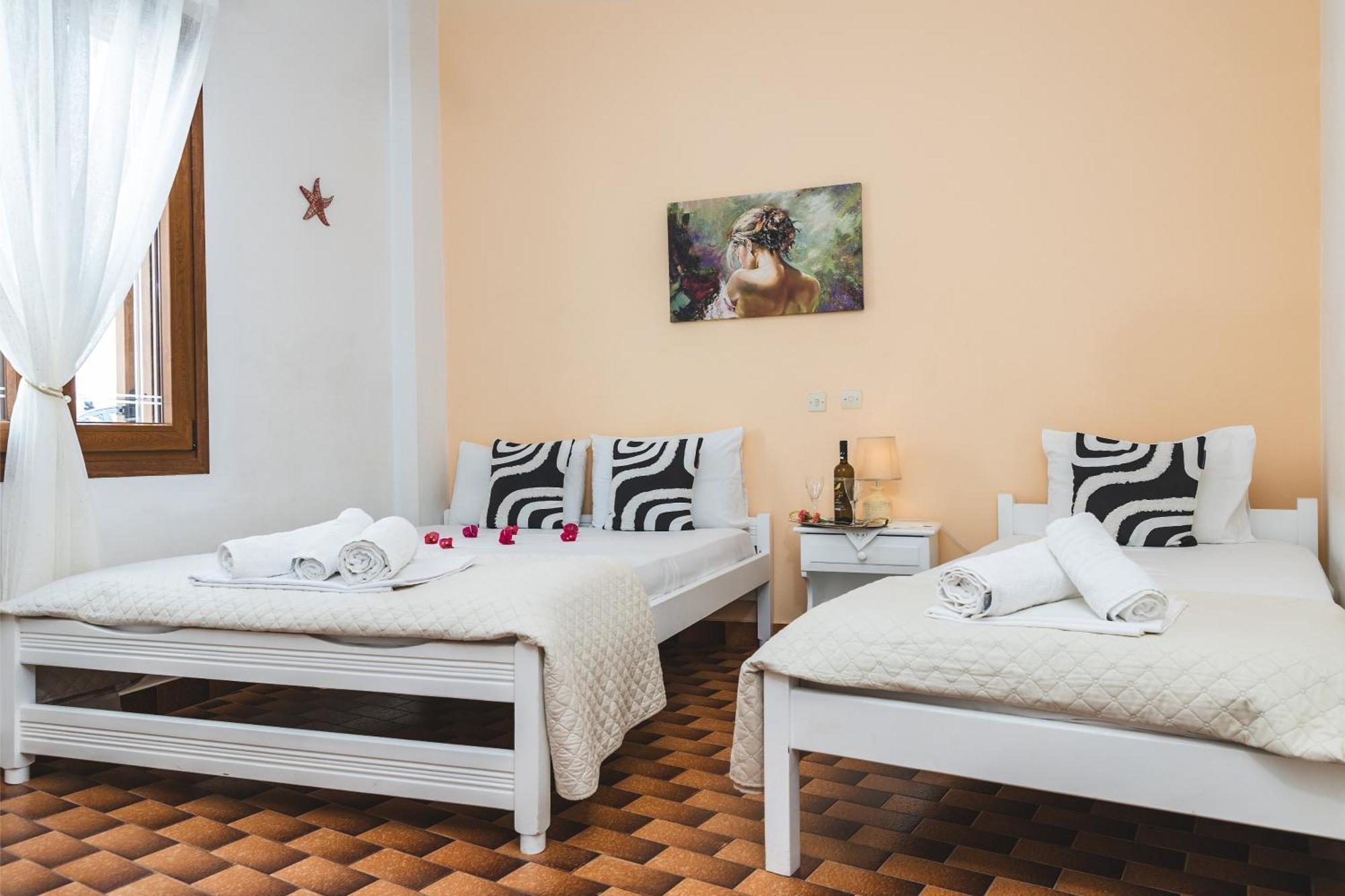 Rooms Maria Naxos City Екстериор снимка